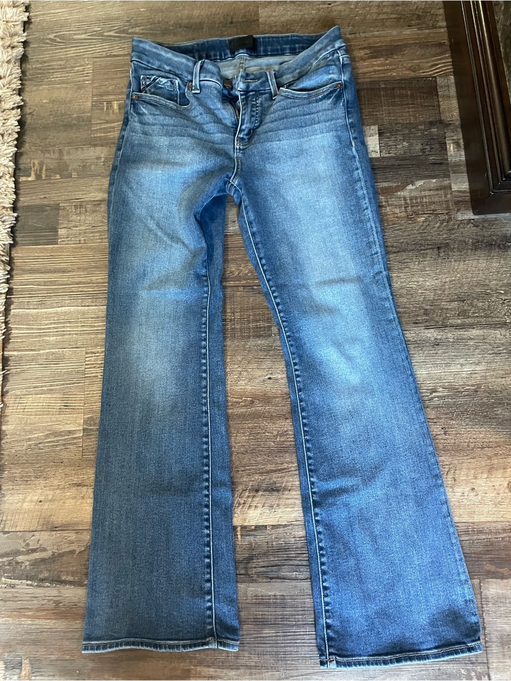 Buckle Black Women's Medium Blue Flare Jeans